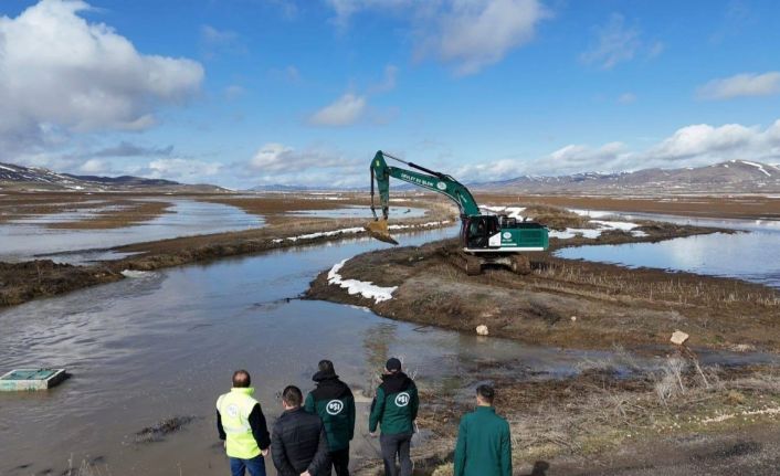 Bayburt’ta sel, su taşkınları yaşandı
