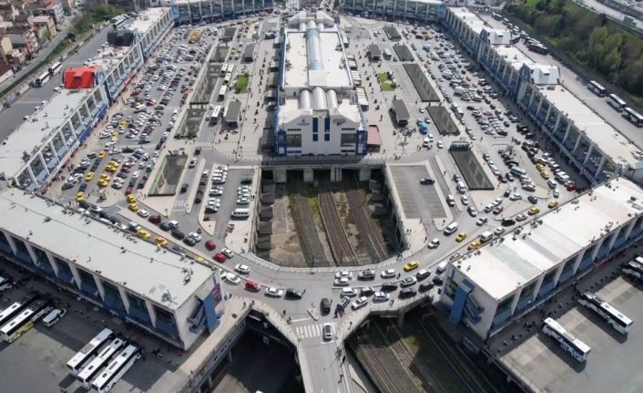 Bayram tatilinin ardından Büyük İstanbul Otogarı’nda yoğunluk yaşandı