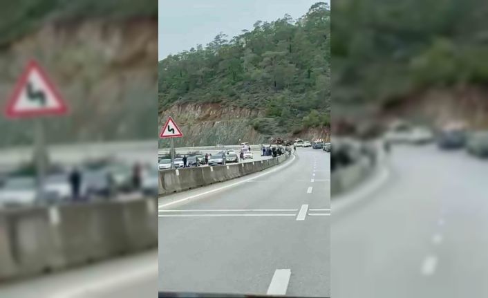 Beton bariyerlere çarpan motosiklet sürücüsü hayatını kaybetti