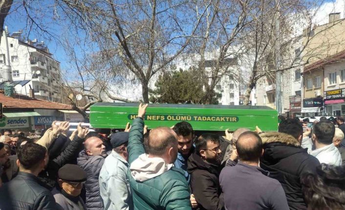 Beynine pıhtı atan ilkokul öğrencisine acı veda