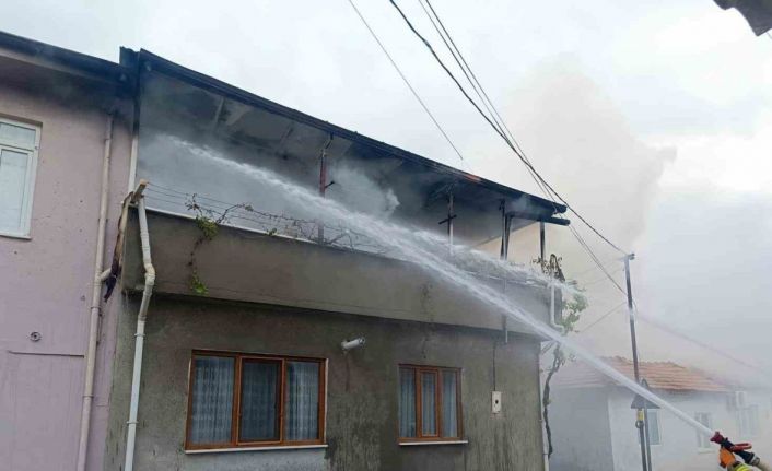 Burhaniye’de yangın paniği