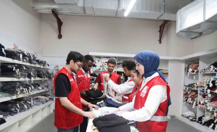 Bursa Teknik Üniversitesinde ihtiyaç sahipleri için butik açıldı