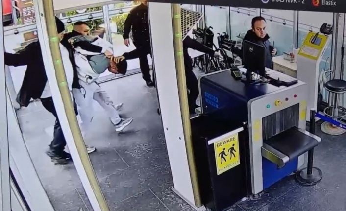 Bursa’da aranması olan şahıs tatil dönüşü sürprizle karşılandı: "Doğukan gel. Asayiş Polisi"