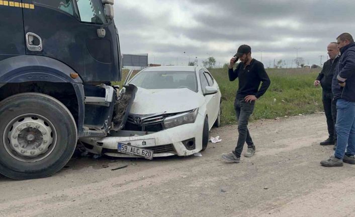 Çorlu’da mıcırlı yoldaki kaza kamerada