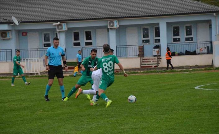 Efeler 09 kendi evinde Çorlu ile berabere kaldı: 1-1