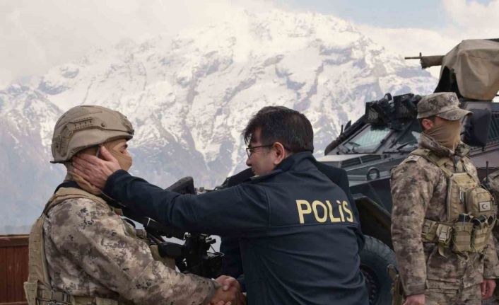 Emniyet Müdürü Yılmaz, görevli polislerin bayramını kutladı