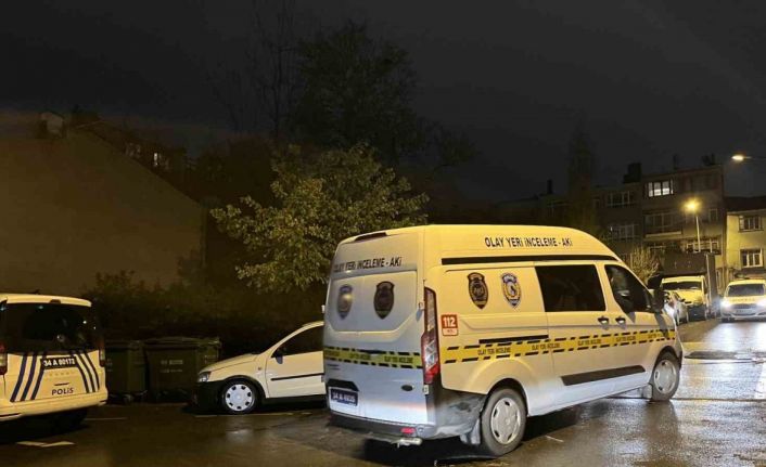 Fatih’te tartıştığı kişiyi bıçakla yaralayan şahıs, polise de saldırmak istedi