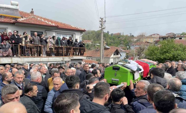 Gişelerdeki feci kazada hayatını kaybeden öğretmen son yolculuğuna uğurlandı