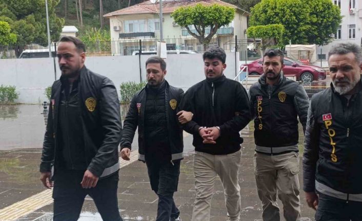 İki arkadaştan birini öldürüp diğerini ağır yaralayan zanlı tutuklandı