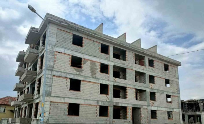 İnşaata iş başvurusu için gelen adam asansör boşluğuna düşerek hayatını kaybetti