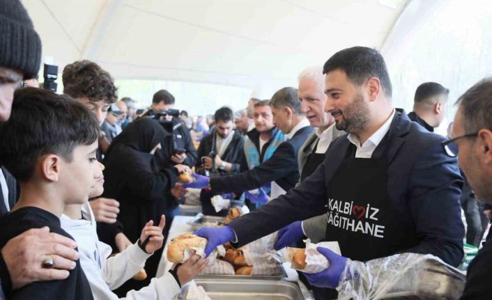 Kağıthane’de balık ekmek ziyafeti