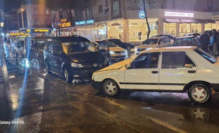 Kazaya karıştı, aracını bırakıp kaçtı