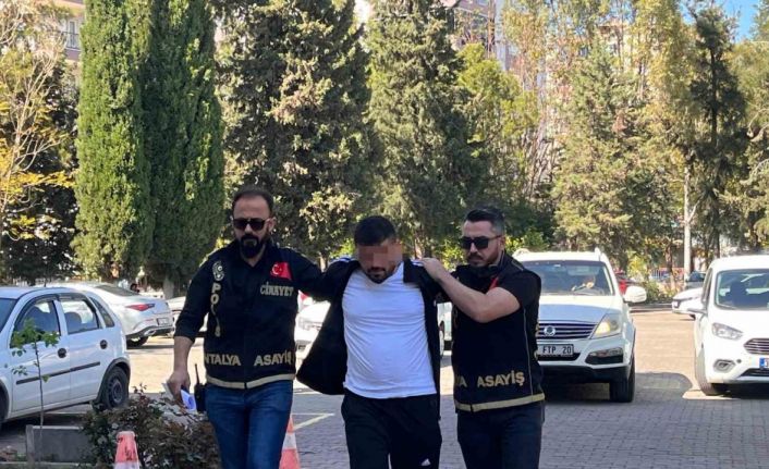 Kendisini taciz ettiğini iddia ettiği arkadaşını öldürdü