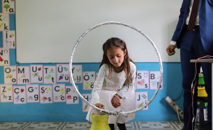 Kodlama köye girdi: Öğretmen öğrendi, öğrenciler üretti