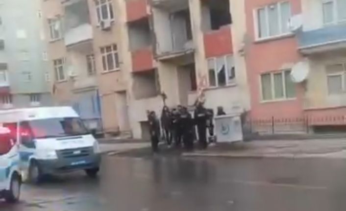 Malatya’da bir kişi ağır hasarlı binada ölü bulundu