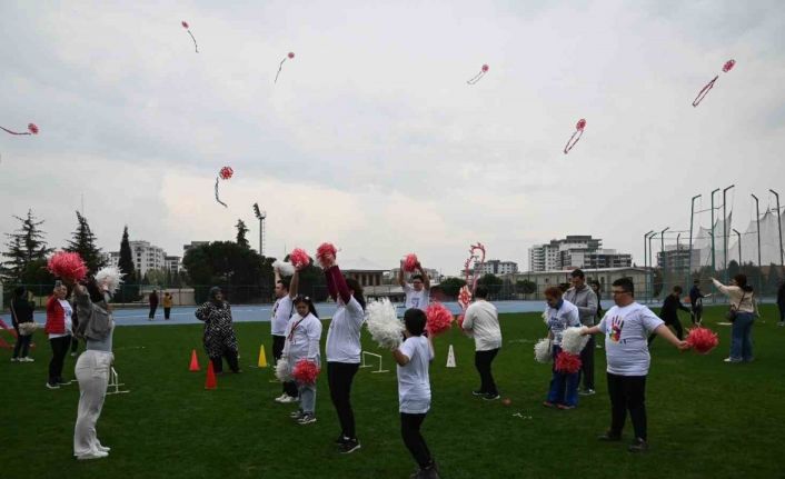 Manisa’da özel bireyler için renkli şenlik