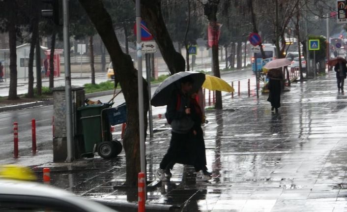 Meteorolojinden 4 il için sağanak yağış uyarısı