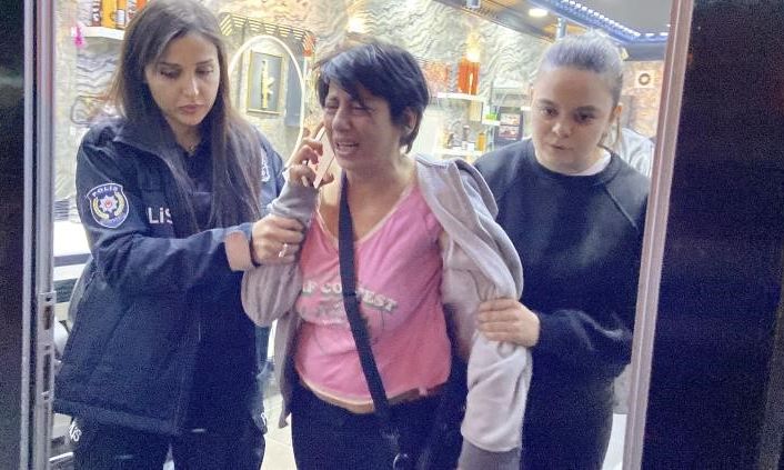 Polise "köpek" deyip iten o kadın hakkında adli işlem başlatıldı