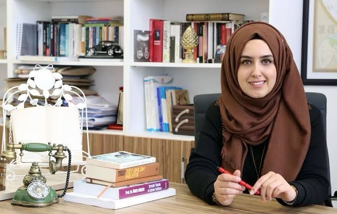 SDÜ öğretim üyesi Doç. Dr. Elif Kaya trafik kazasında hayatını kaybetti