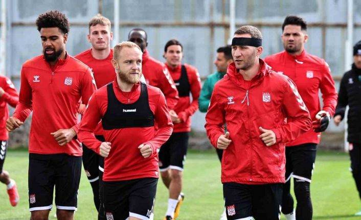 Sivasspor’da Fenerbahçe maçı hazırlıkları başladı