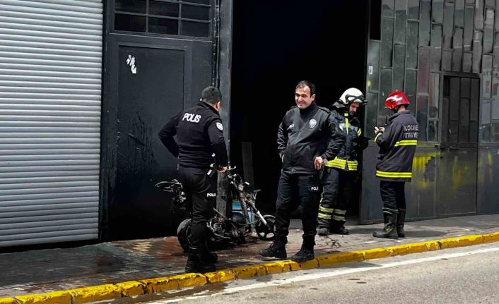 Tamir sırasında yangın çıktı: Geriye iskeleti kaldı