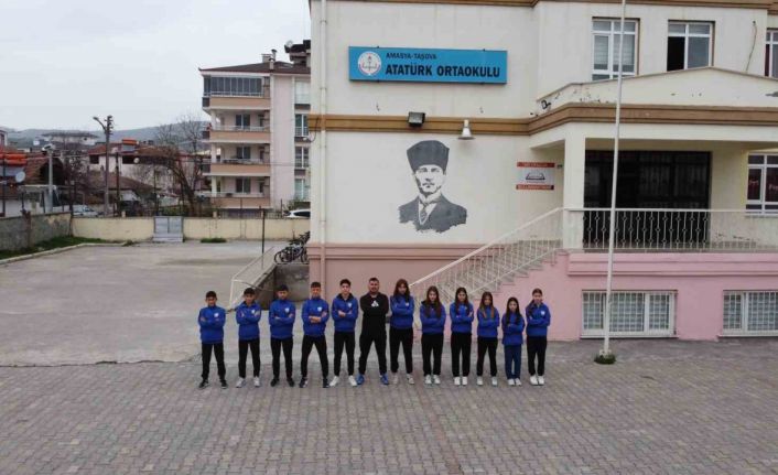 Taşova’da spor salonu bulunmayan okul 11 yıldır şampiyon