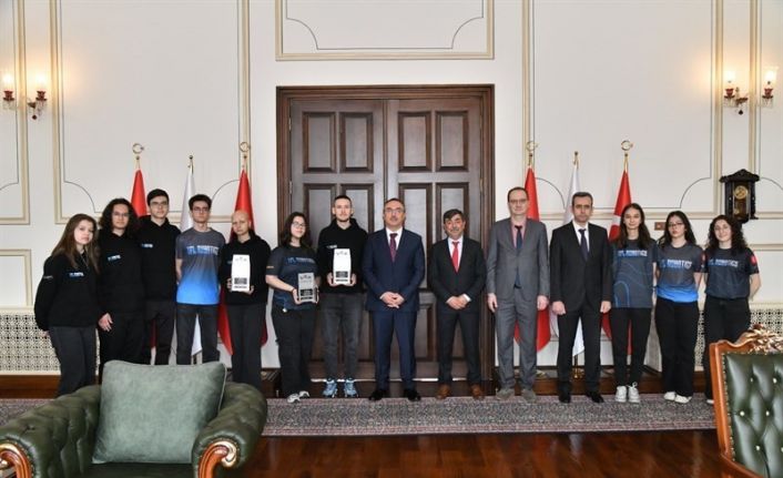 Tekirdağlı robotikçiler ABD’de dünya sahnesine çıkacak