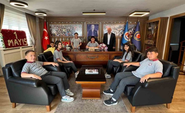 TES-İŞ Yatağan Şube Başkanı Erçelik: "Termik santraller kapatılsın diye sorumsuz açıklamalar yapıp bu bayramda çocukları üzmeyin"