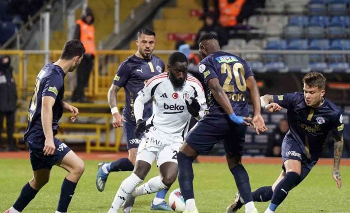 Trendyol Süper Lig: Kasımpaşa: 1 - Beşiktaş: 1 (Maç sonucu)
