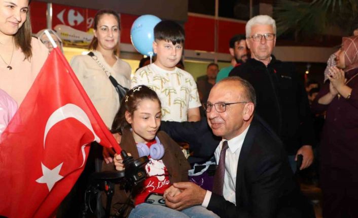 Turgutlu’da 23 Nisan "Çocuk Şenliği ve Ulusal Egemenlik Korteji" ile kutlandı