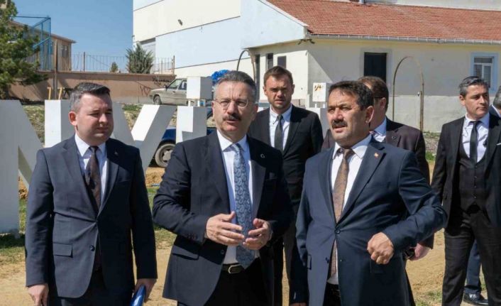 Vali Aksoy, Günyüzü İlçesi’nde yapılan ve yapımı devam eden projeleri yerinde inceledi