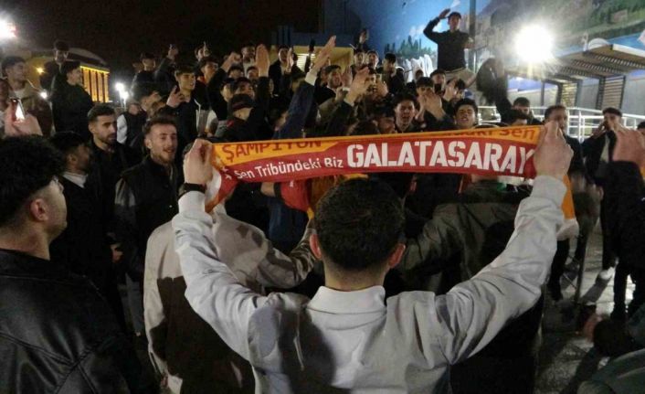 Van’da Galatasaraylı taraftarların derbi sevinci