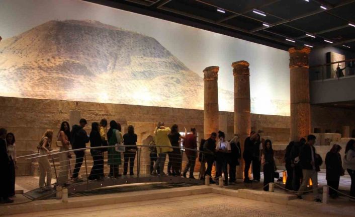 Zeugma Mozaik Müzesi bayramda ziyaretçi akınına uğruyor