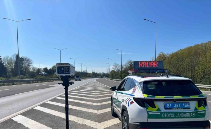 21’i alkolden 202 araç trafikten men edildi