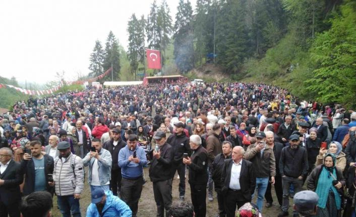 "Acısu Hıdırellez Kültür ve Bahar Bayramı Şenliği" yağmur altında yapıldı