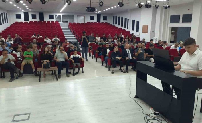 Adıyaman’da genç piyanistler hünerlerini sergiledi