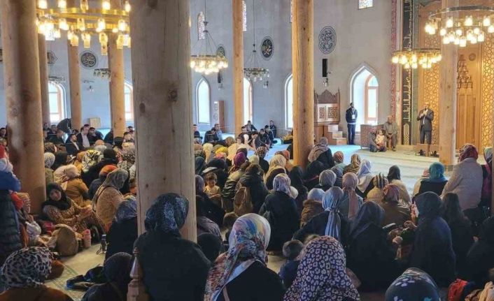 Afyonkarahisar’da Kur’an Kursları yıl sonu kapanış programları düzenlendi