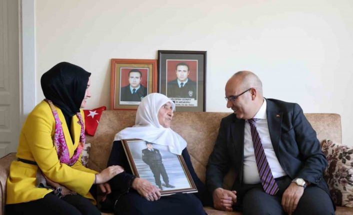 Ağrı Valisi Koç’tan şehit annesine Anneler Günü ziyareti