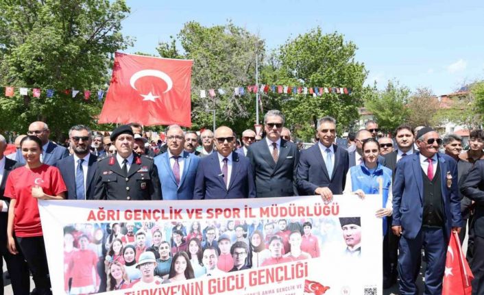 Ağrı’da 19 Mayıs, kortej yürüyüşü ve sportif etkinliklerle kutlandı