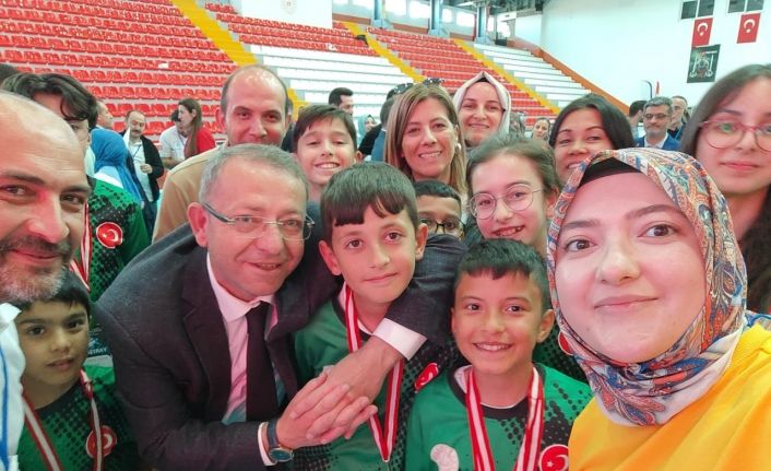 Akıl ve Zeka Oyunları’nda Türkiye birinciliği Sakarya’nın