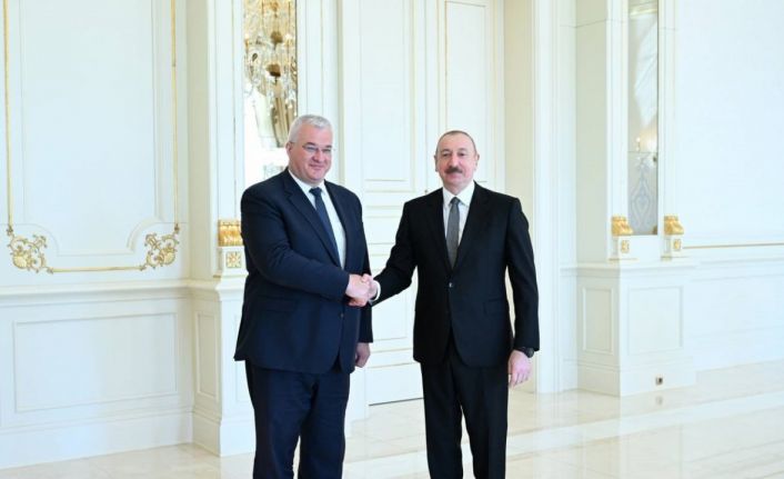 Aliyev, Ukrayna Dışişleri Bakanı Sybiha’yı kabul etti