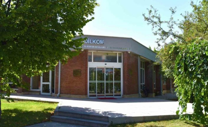 Anadolu Üniversitesi DİLKOM yenilenen altyapısıyla güçleniyor