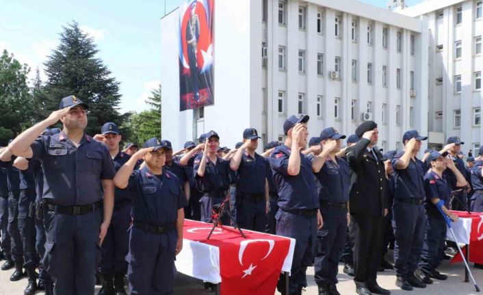 Ankara’da 52 özel gereksinimli genç ettikleri yeminle bir günlüğüne asker oldu