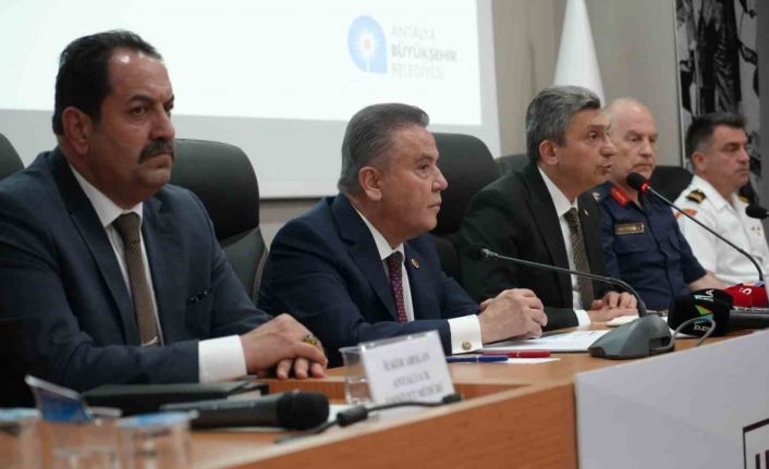 Antalya’da 4. raylı sistem yolda, havalimanında slot rekoru kırılıyor