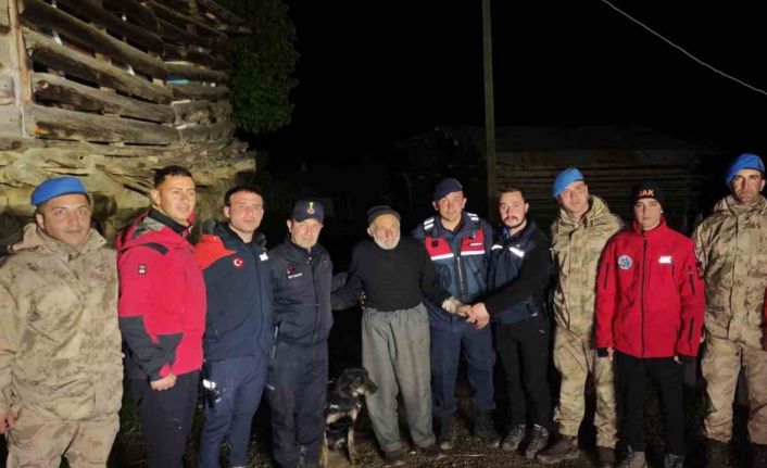 Artvin’de kayıp yaşlı adam sağ olarak bulundu