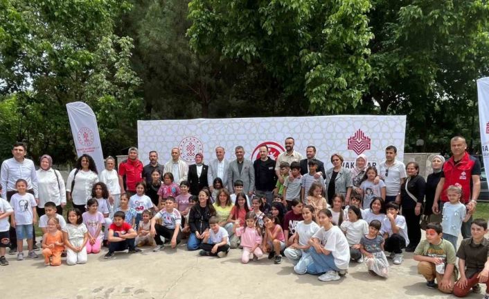 Aydın’da burs alan çocuklara şenlikli sürpriz