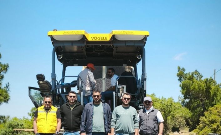 Ayvacık’ta sıcak asfalt çalışmaları başladı