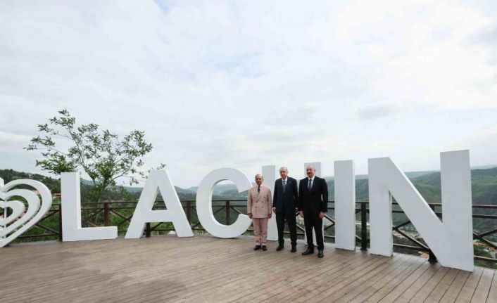 Azerbaycan Bağımsızlık Günü’nün 107. yıl dönümü Laçın’da konserle kutlandı