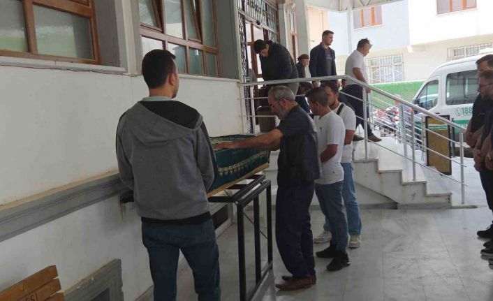 Bağ evinde balta ile öldürülen 25 yaşındaki genç adam toprağa verildi