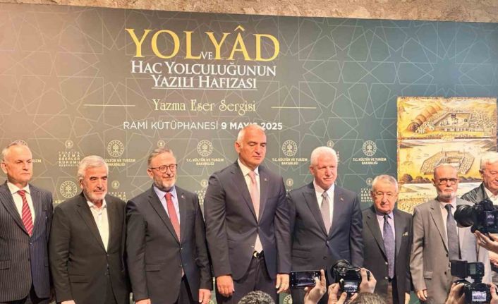 Bakan Ersoy, ‘Yol ve Yâd: Hac Yolculuğunun Yazılı Hafızası’ sergisinin açılışına katıldı